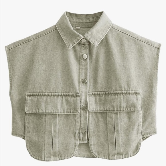 Cropped Button Down Collared Sleeveless Loose Denim Top with Pockets - Picture 3 of 3